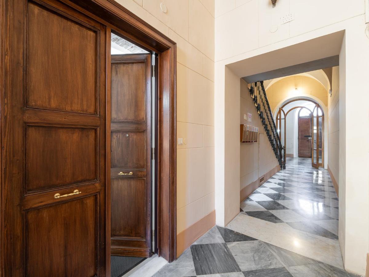 Massimo Boutique Apartment Кальяри Экстерьер фото